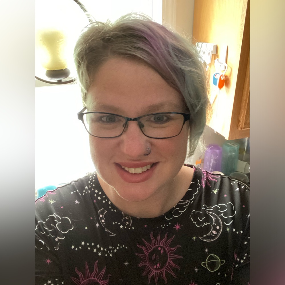 Meet your Posher, Nicole